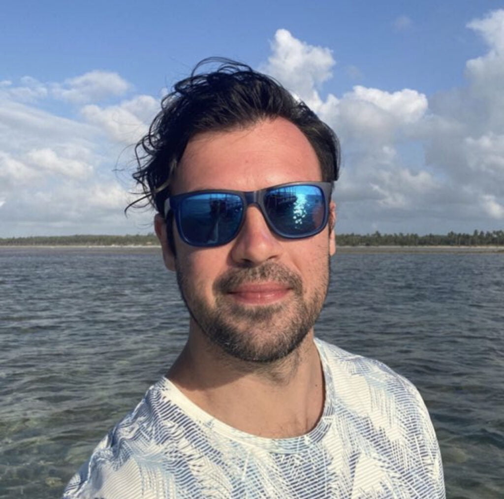 o que falam de Teo Dornellas?